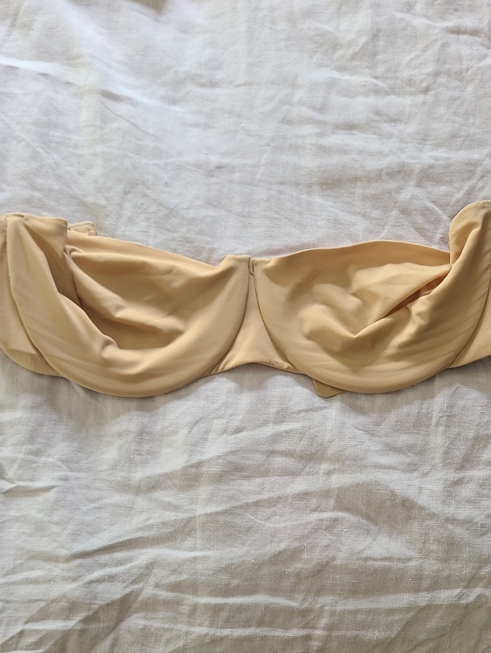 SKIMS Strapless Bandeau in Light Nude